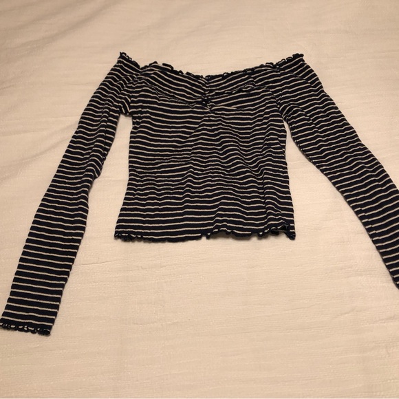 Clothes bundle - Picture 3 of 15